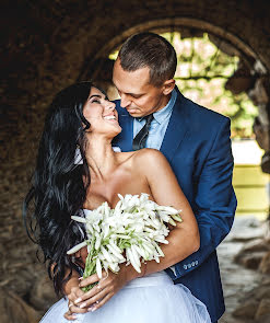 Fotógrafo de casamento Aleksandr Tt (talansev). Foto de 8 de outubro 2018