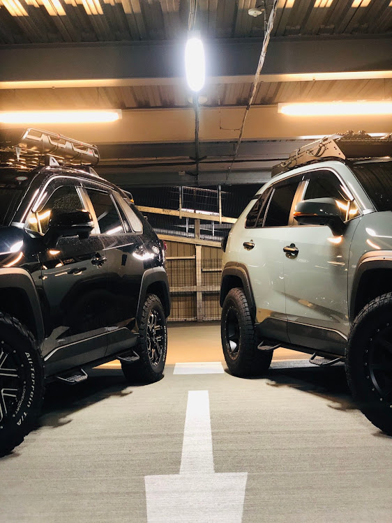 RAV4のナーフステップ・ロックスライダー・アユキチスタイル・オーダー開始・よろしくお願い致しますに関するカスタム事例の投稿画像2枚目