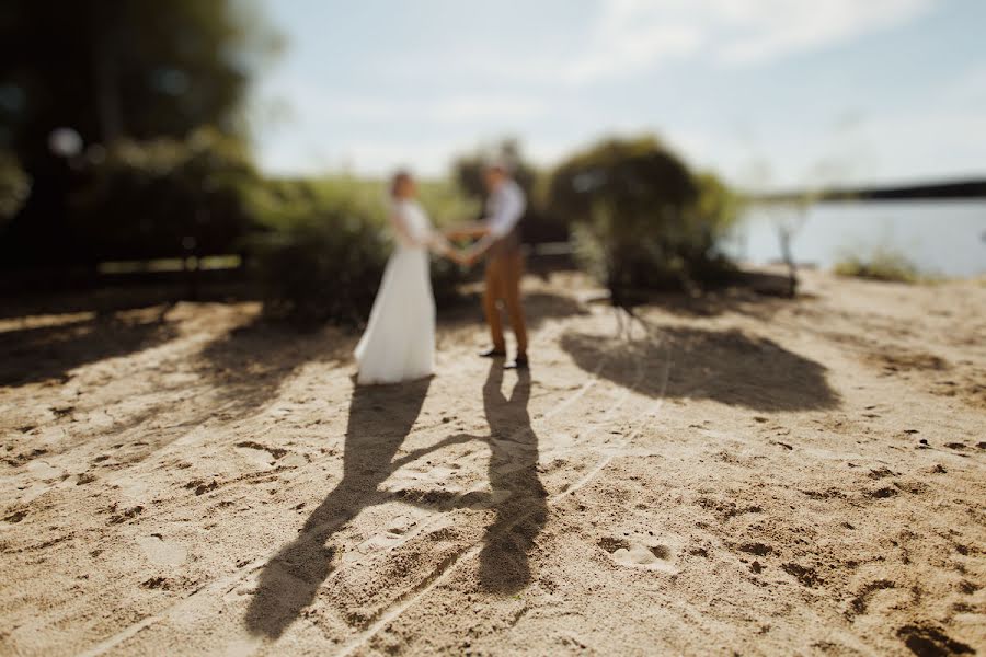 Wedding photographer Vladimir Luzin (satir). Photo of 30 August 2016