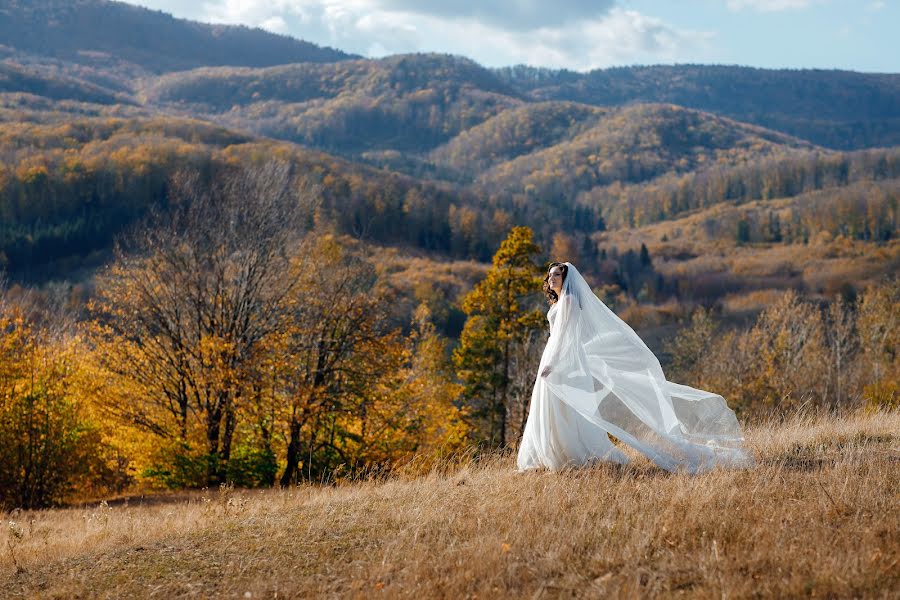 婚礼摄影师Breniuc Radu（raduu）。2023 11月7日的照片
