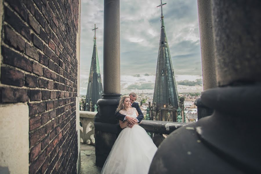 Fotógrafo de casamento Yuriy Rizhok (yurigi55). Foto de 18 de outubro 2015