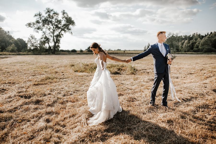 Fotógrafo de bodas Krzysia Kowerczuk (krfoto). Foto del 5 de septiembre 2018