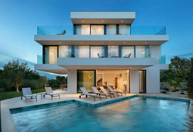 Villa 4