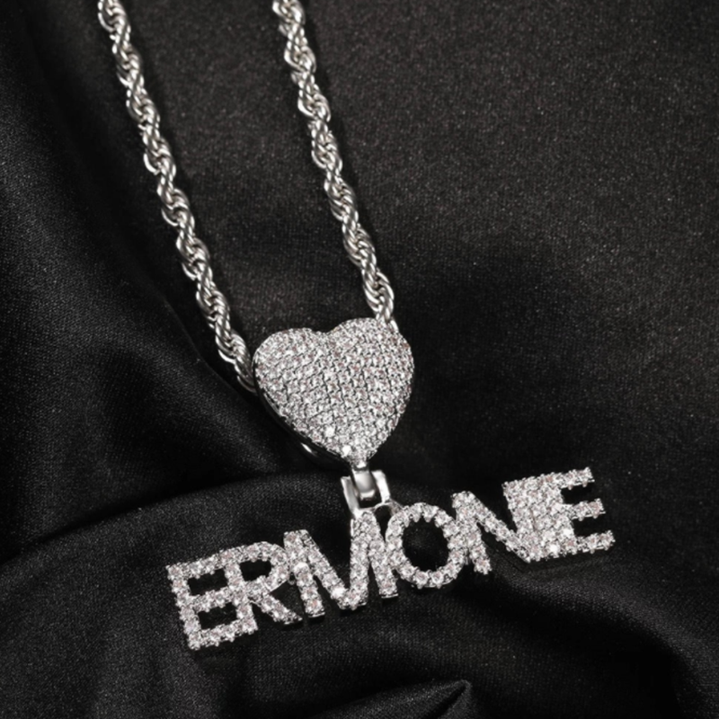Colar feminino com pingente de combinação de alfabeto micro zircônia simples. Personalize seu estilo com brilho e sofisticação.