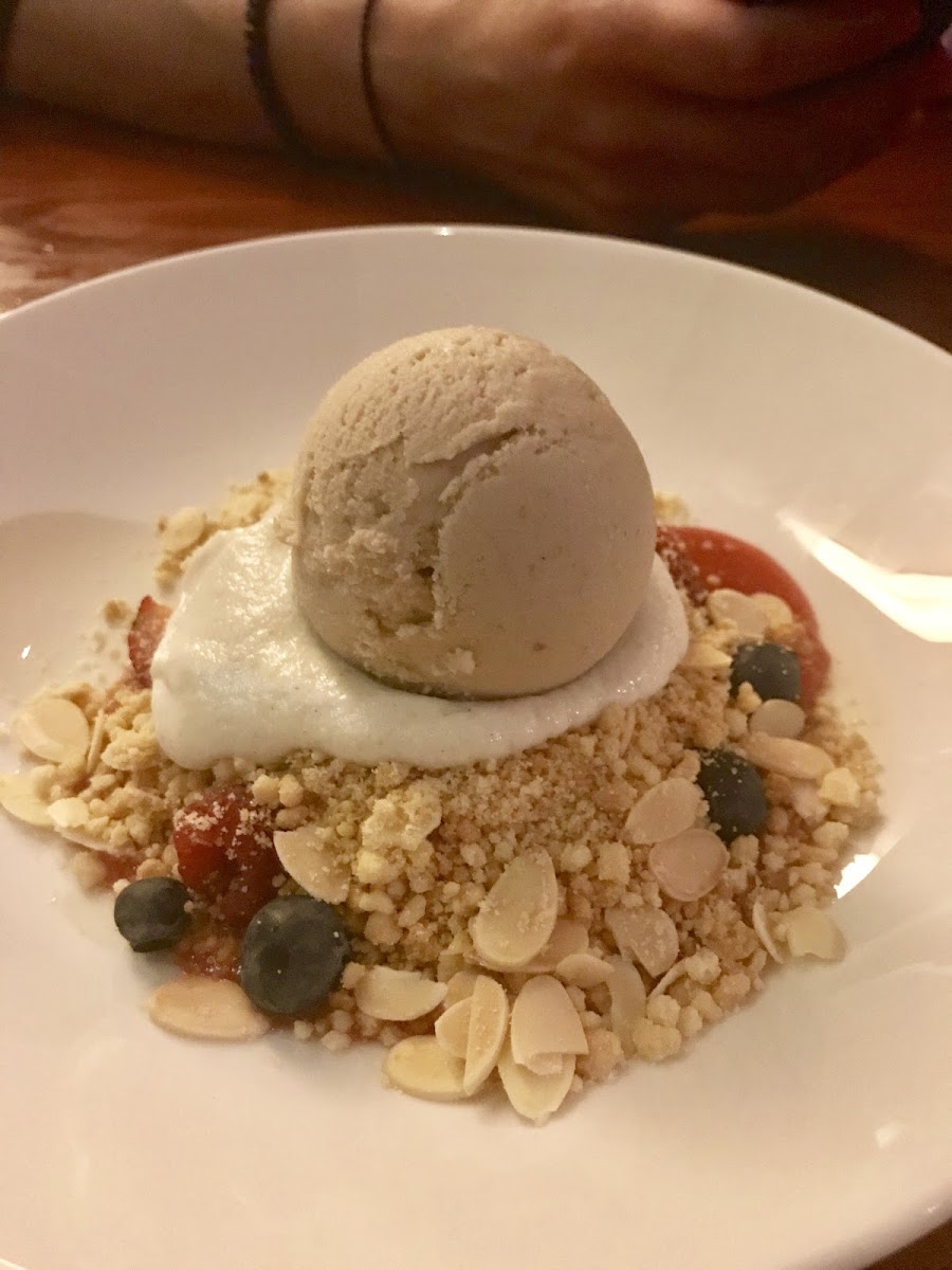 Berry Crumble Dessert (Basil Strawberry Ice Cream)