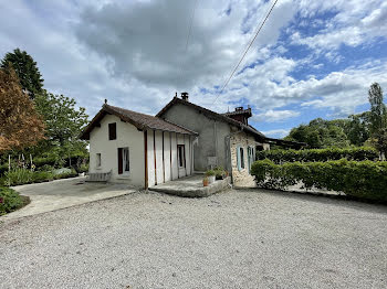 maison à Saint-Genest-sur-Roselle (87)