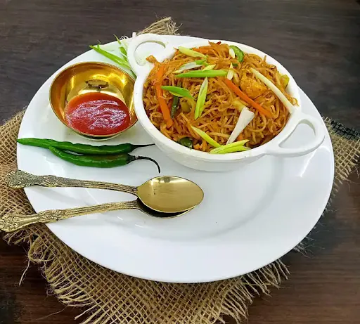 Schezwan Fried Egg Noodles