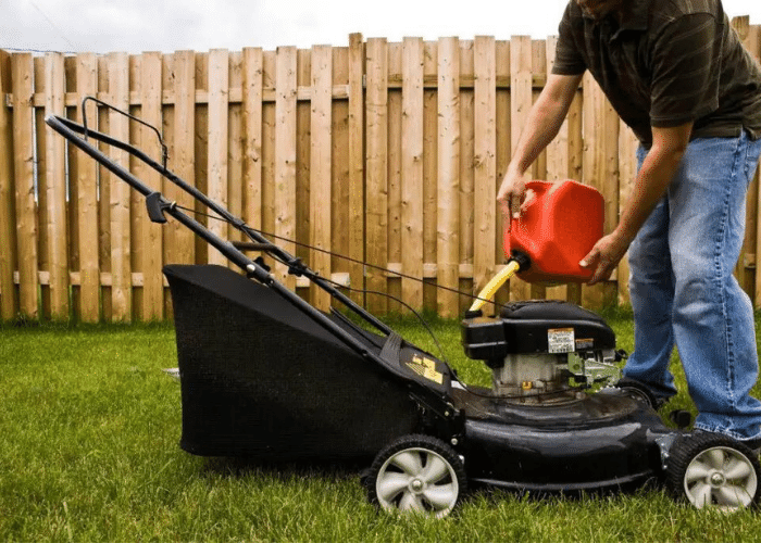 How Many Gallons Does a Lawn Mower Hold? 