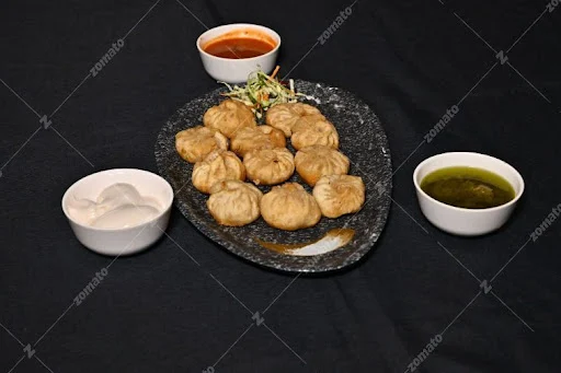 Classic Veg Fried Momos [12 Pieces]