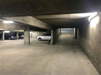 parking à Paris 15ème (75)