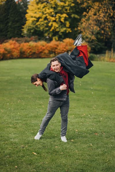 Весільний фотограф Светлана Кутузова (simodenjatko). Фотографія від 17 листопада 2021