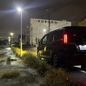 エスクァイア ZRR80G