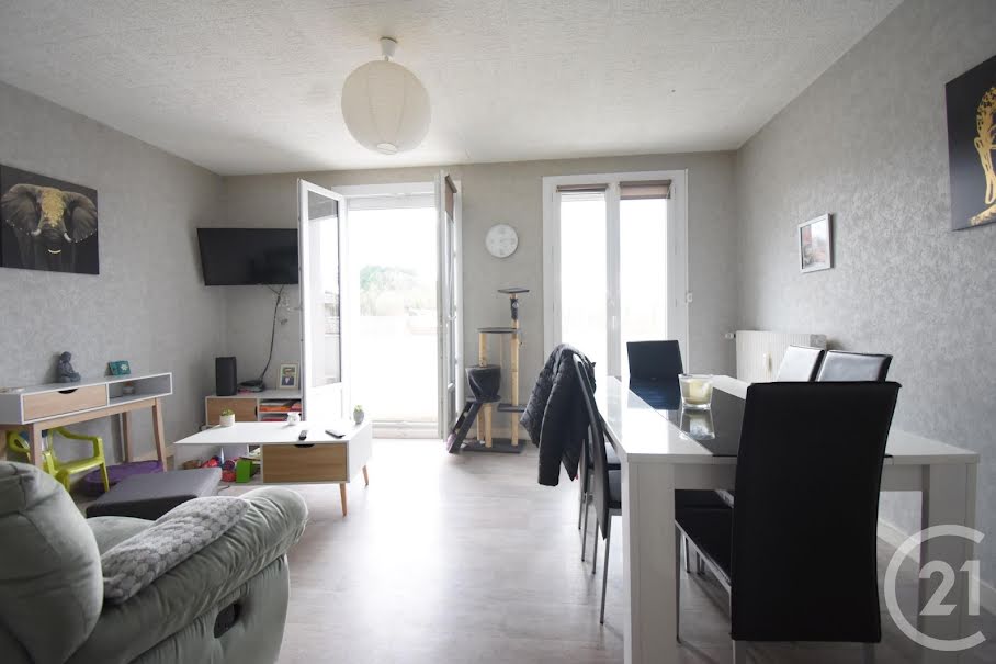 Vente appartement 3 pièces 59 m² à Cusset (03300), 60 000 €