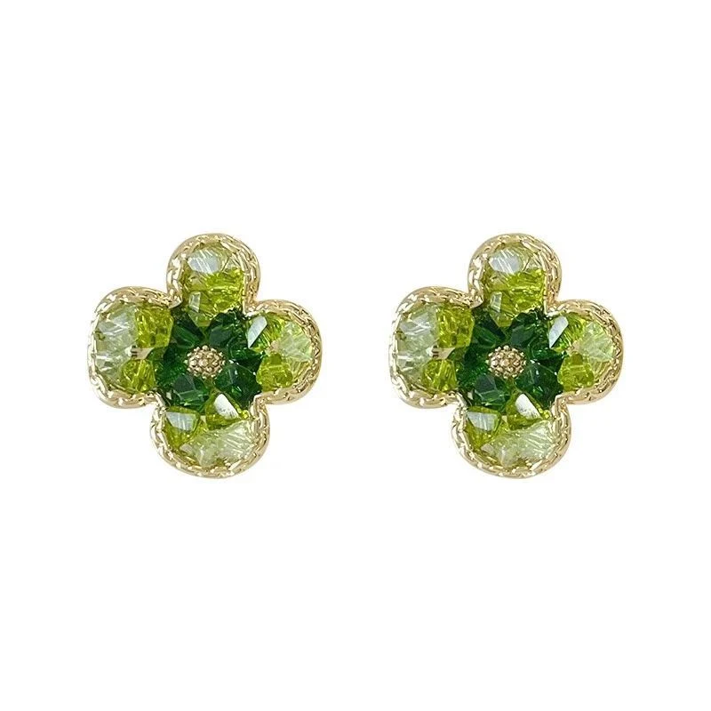 Boucles d'oreilles clous fleur de jasmin pour femme Bijoux floraux élégants Accessoire féminin raffiné Cadeau idéal Design délicat et intemporel