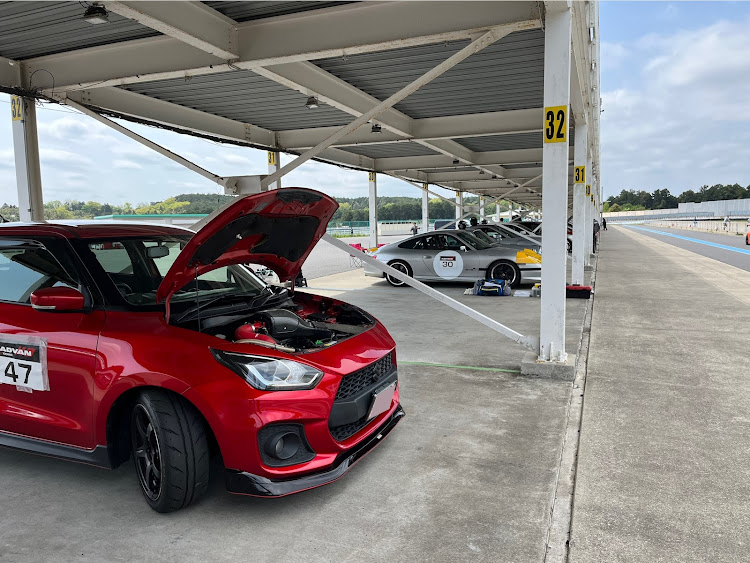 スイフトスポーツのスイフトスポーツ・zc33s・袖ヶ浦フォレストレースウェイに関するカスタム事例の投稿画像6枚目