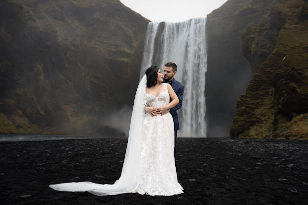 Fotógrafo de casamento Debora Karalic (iceland). Foto de 1 de dezembro 2023