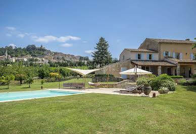 Maison avec piscine et jardin 14