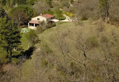 Maison avec piscine et terrasse 4