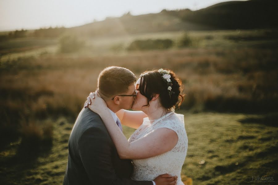 Fotografo di matrimoni James Revitt (flawlessphoto). Foto del 2 luglio 2019