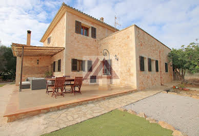 Villa with pool and terrace 4