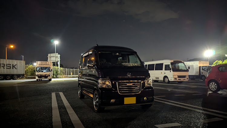 バモスホビオの夜会・京葉道路幕張パーキング下り・車好き集まる夜会🌙✨・車仲間は大事です(＾＾)人(＾＾)に関するカスタム事例の投稿画像1枚目
