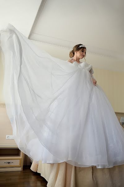 Wedding photographer Elena Raevskaya (leonflo). Photo of 23 November 2020