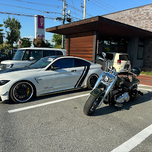 M4 クーペ F82