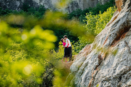 Fotograful de nuntă Balázs Andráskó (andrsk). Fotografia din 27 aprilie