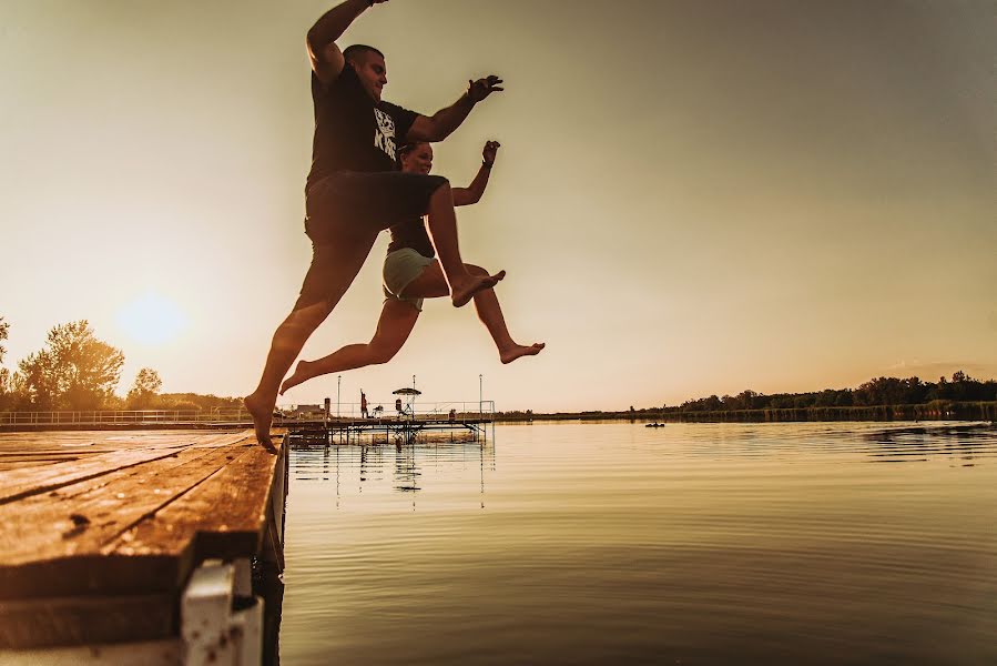 Jurufoto perkahwinan Gábor Badics (badics). Foto pada 27 Jun 2019