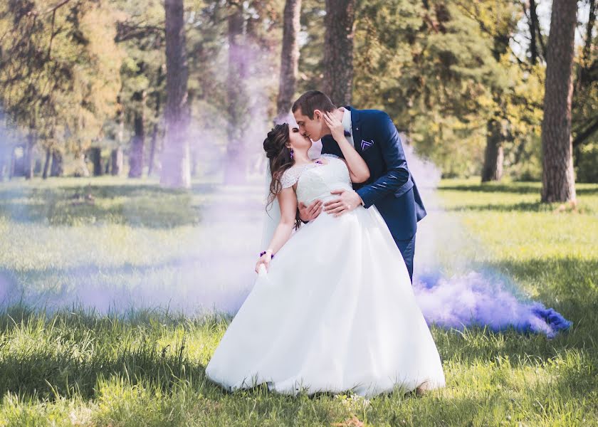 Fotógrafo de casamento Karina Vakolyuk (karinavakolyuk). Foto de 19 de julho 2018