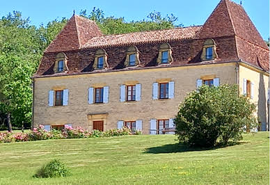 Propriété avec piscine et jardin 2