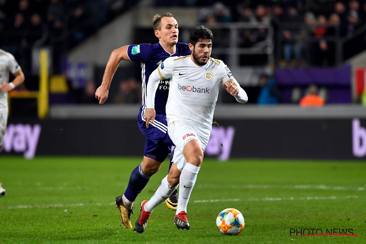 L'ancienne gloire de Genk Pozuelo succombe à la grande mode du moment