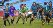 Aaron Smith of the Highlanders  and Jannes Kirsten of the Bulls during the Super Rugby match between Vodacom Bulls and Highlanders at Loftus Versfeld on May 13, 2017 in Pretoria, South Africa. (Photo by Christiaan Kotze/Gallo Images)