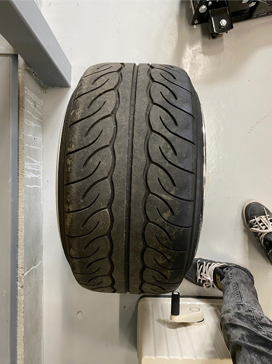 フェアレディZの仕様変更中・エアサス・ロケバニ・カンパパ車バカの集いに関するカスタム事例の投稿画像6枚目
