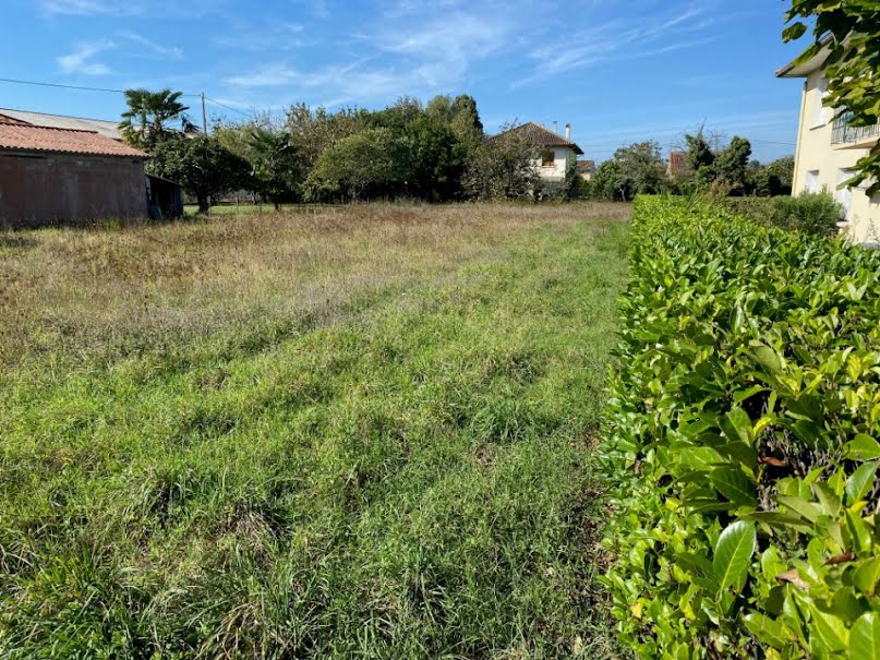 Vente terrain  1150 m² à Vic-en-Bigorre (65500), 39 900 €