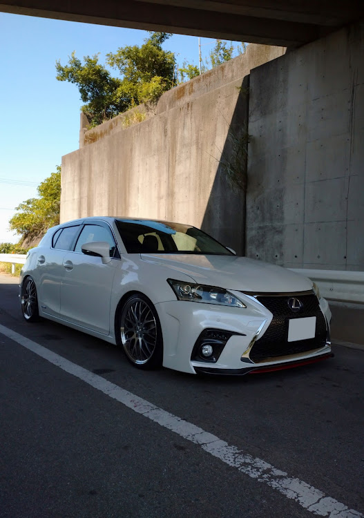 CTのHKS LEGAMAX Premium マフラー・モデリスタスポイラー・スモーク LEDリアバンパーライト LEDリフレクター ランプ・完成しました・とにかくスタンバイOK🕺に関するカスタム事例の投稿画像9枚目