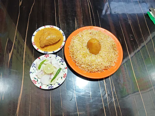 Aloo Biryani With Chicken Chaap And Salad