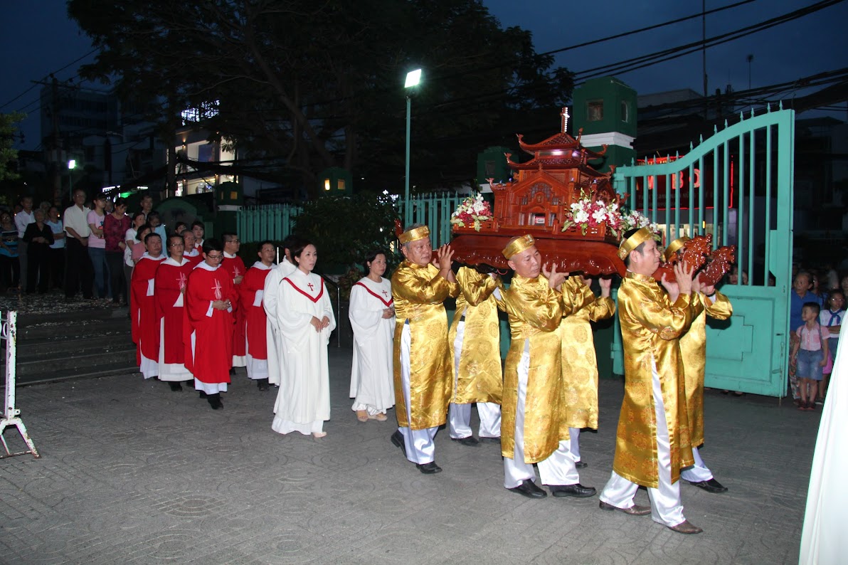 Video: Cung nghinh các thánh Tử đạo Hải Dương 2017