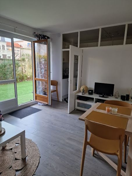 Location meublée appartement 1 pièce 26.12 m² à La Varenne Saint Hilaire (94210), 950 €