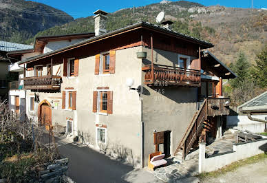 Maison avec jardin et terrasse 3