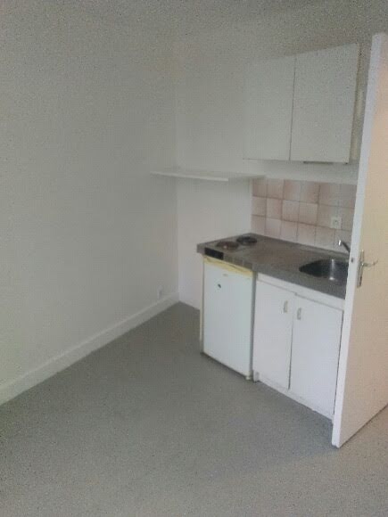 Location meublée appartement 1 pièce 25 m² à Amiens (80000), 420 €