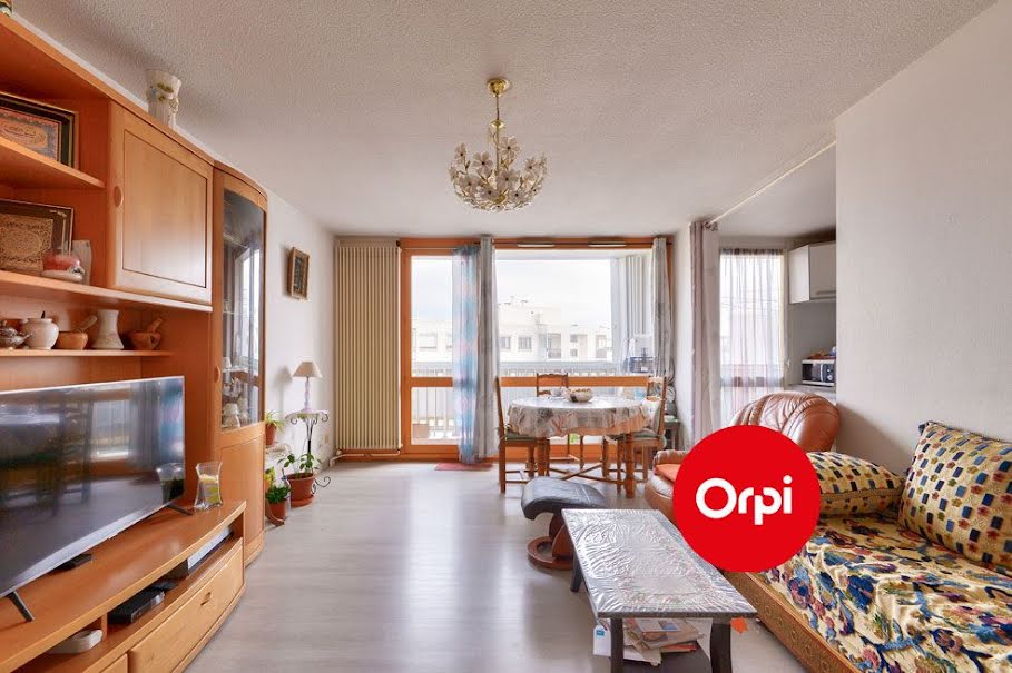 Vente appartement 4 pièces 86 m² à Saint-Priest (69800), 195 000 €