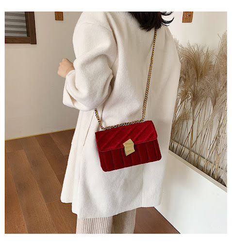 Title 4, Velvet chain shoulder small fashion square bag....