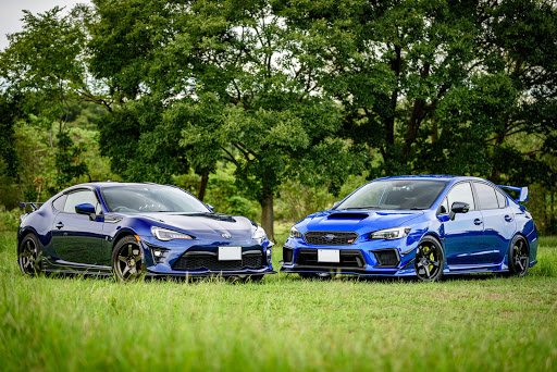 スバル Wrx Stiを華麗にカスタム By かげろう 09 27 アドバンgtコラボ 睨み合い 笑このフロントオーバーハングの違いがva系のリップ擦り Cartune
